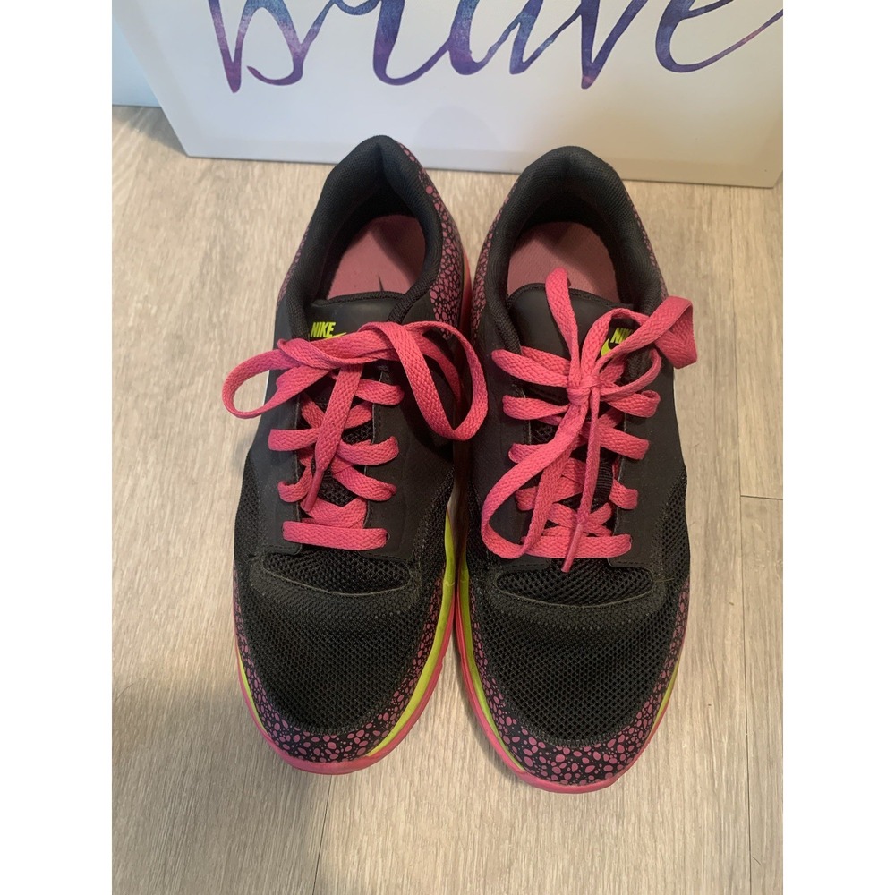 ( 1 ) Lunar‎ safari Nike  womens shoes tenis size 6.5 pink and black